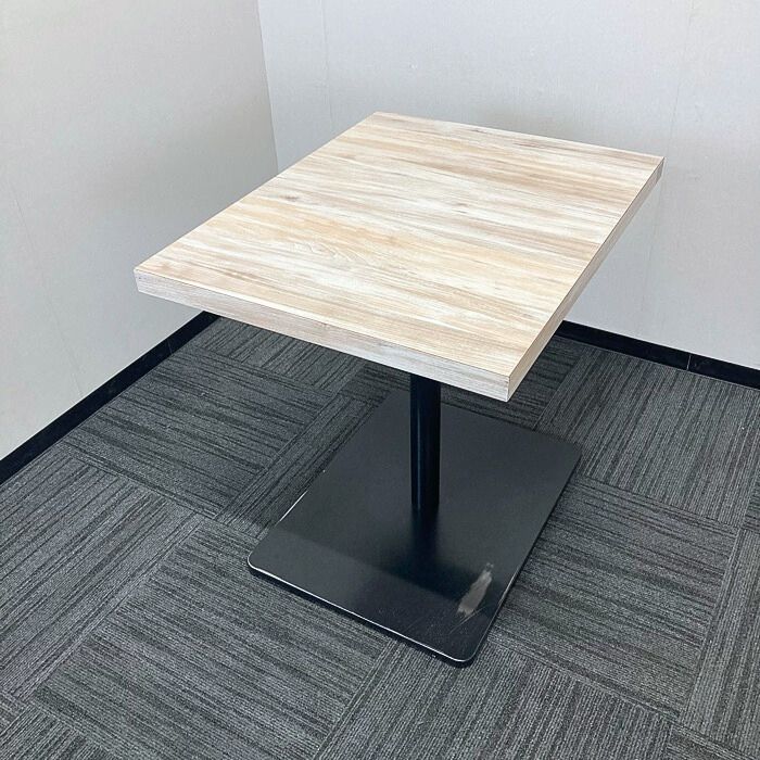 オカムラ アルトピアッツァシリーズ カフェテーブル MB29AE MW74 W750×D600×H720 天板：ビンテージエルム/脚：ブラック 2020年製 中古