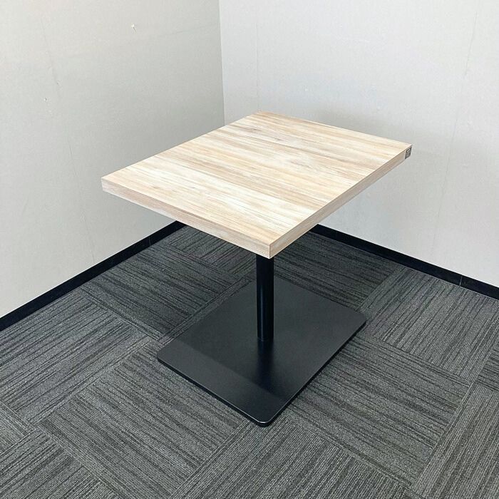 オカムラ アルトピアッツァシリーズ カフェテーブル MB29AE MW74 W750×D600×H720 天板：ビンテージエルム/脚：ブラック 2020年製 中古