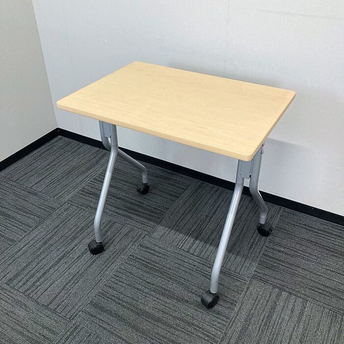 トーカイスクリーン 平行スタックテーブル［幕板無し］ W700×D500×H700 天板：ナチュラル/脚：シルバー 中古 ⑳