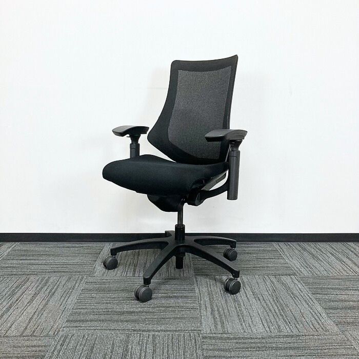 イトーキ エフチェアシリーズ タスクチェア KG-170JB-T1T1 ハイバック アジャスタブル肘 ブラック 2021年製 中古