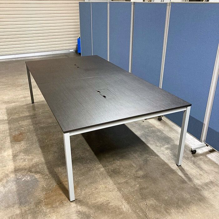 アール・エフ・ヤマカワ 大型会議用テーブル W2400×D1200×H700 天板：ダークブラウン/脚：シルバー 中古 ➉
