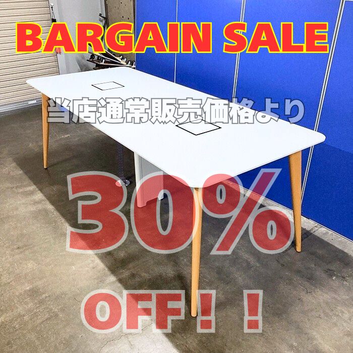 オカムラ ライブスワークテーブルシリーズ 大型ハイテーブル 3R1M3P MG99 W2800×D1200×H1000 天板：ホワイト/脚：ナチュラル 2021年製 中古 ※SALE品